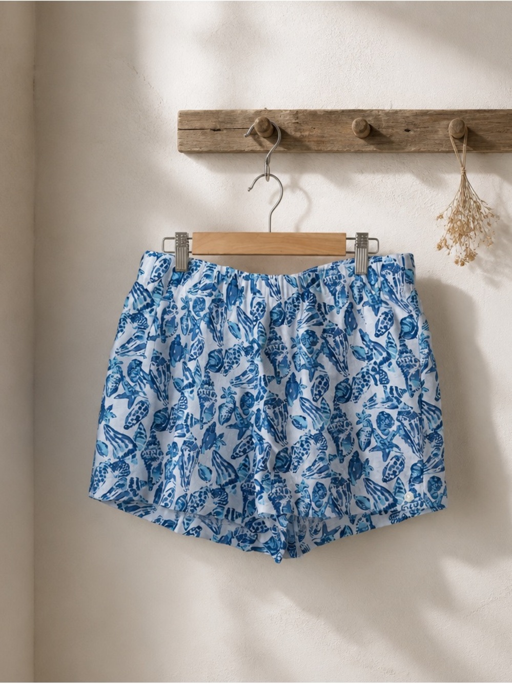 Lilly Pulitzer White and Blue Floral-Leaf Print High-Waist Shorts